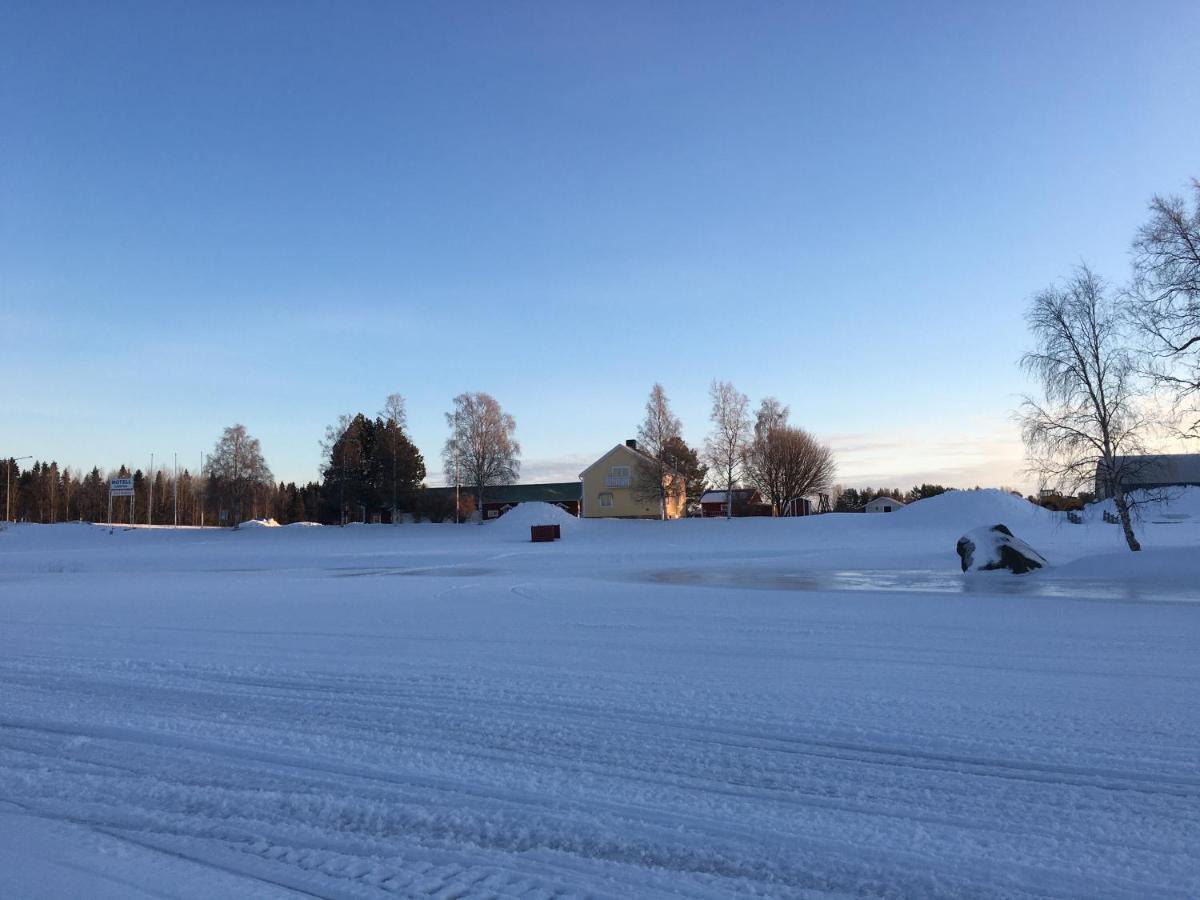 Sangis Motell Och Camping Kültér fotó